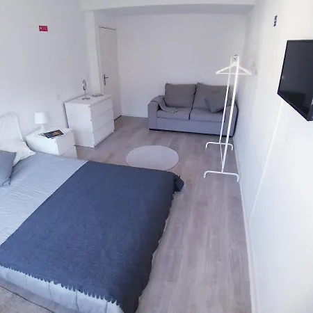 Theorynomad Al Albergue *